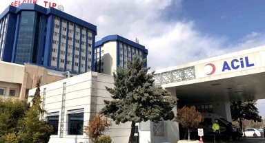 Konya'da eğitim uçağı şantiye alanına düştü, iş makinesi operatörü askeri personel hayatını kaybetti