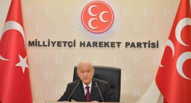MHP lideri Bahçeli: " Bir vatandaşımızın yaralanması ve Ülkü Ocağımızın kundaklanması hainlerin nerelere kadar yuvalandığını açıkça gözler önüne sermiştir"