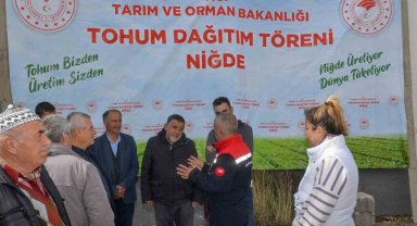 Niğde'de çiftçilere 75 hibeli nohut ve kuru fasulye tohumu dağıtıldı