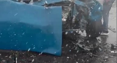 Niğde'de iki otomobil kafa kafaya çarpıştı: 5 yaralı