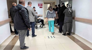 Niğde'de otomobil takla attı, 3 öğretmen yaralandı