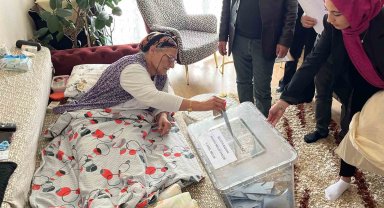 Niğde'de seyyar seçim sandığında 28 kişi oyunu kullanacak