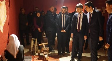 Öğretmenler Çanakkale'ye gidemeyen öğrencilere okulda Çanakkale Müzesi oluşturdu