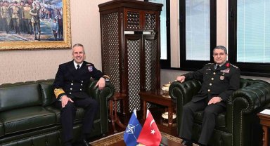 Oramiral Sir Keith Blount'tan Kara Kuvvetleri Komutanına ziyaret
