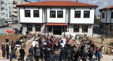 Özel bireyler ve ebeveynlerini mutlu eden proje: 'Engelsiz Yaşam Merkezi' ikinci evleri oldu