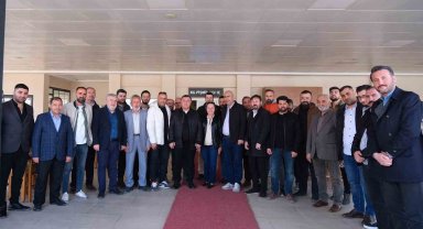 Özkan Alp: "Hizmet etmeyeni göndermek sizin elinizde"