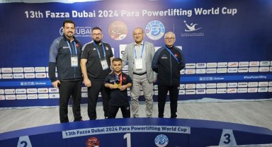 Paralimpik sporcu Abdullah Kayapınar, dünya rekoru kırdı!