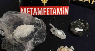 Polisin durdurduğu araçtan uyuşturucu çıktı: 2 tutuklama