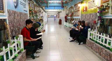 "Edebiyat Sokağı" öğrencilere ilham oluyor