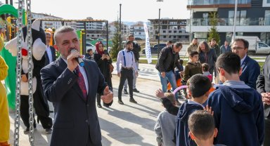 Sincan Belediyesi çocukların yüzünü güldürüyor