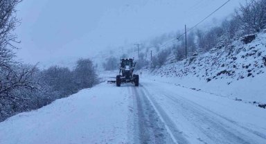 Sivas'ta 109 köy yolu ulaşıma kapandı