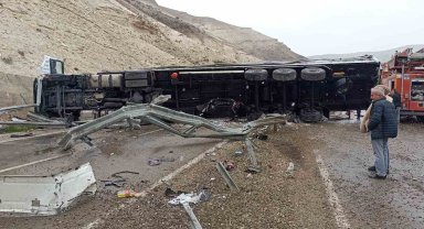 Sivas'ta feci kaza: 1 ölü, 4 yaralı