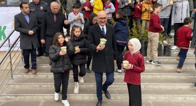Sorgun'da minik eller gelecek için fidan dikti