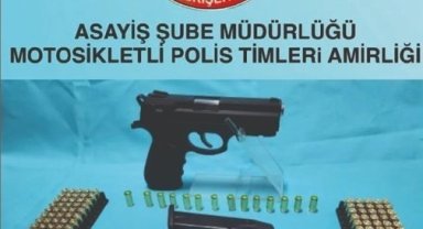 Şüphe üzerine durdurulan araçtan tabanca ve uyuşturucu çıktı