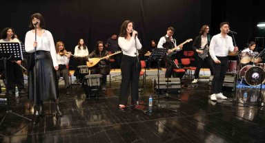 Tıp öğrencilerinden müzik korosu
