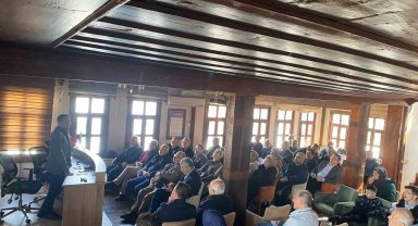 Türk Ocağında 'Hz. İnsan olma yolunda Nebevi Ahlâk' konulu konferans