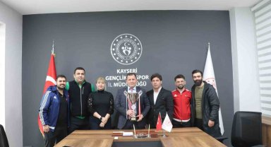 Üst üste 3 yıldır Türkiye şampiyonu oldular