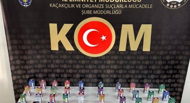 Üstünden 53 kaçak elektronik sigara çıktı