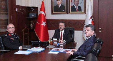 Vali Hüseyin Aksoy, Seçim Güvenliği Toplantısı'na katıldı