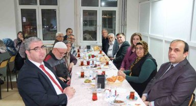 Vali Sarıibrahim, iftarını huzurevi sakinleri ile birlikte açtı