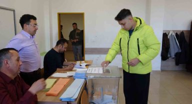 Yozgat'ta oy verme işlemi başladı