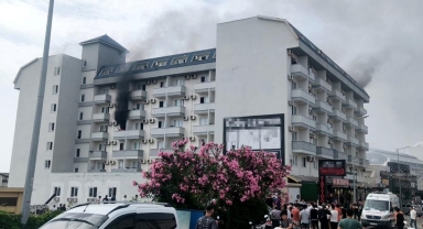 Antalya'da otel lojmanında yangın