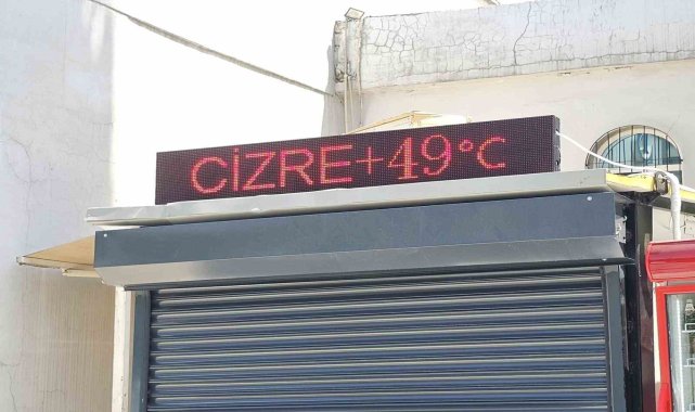 Cizre’de termometre 49 dereceyi gösterdi, caddeler boş kaldı