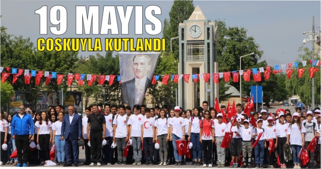 19 MAYIS COŞKUYLA KUTLANDI