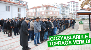 HAMZA GÖZYAŞLARI İLE DEFNEDİLDİ
