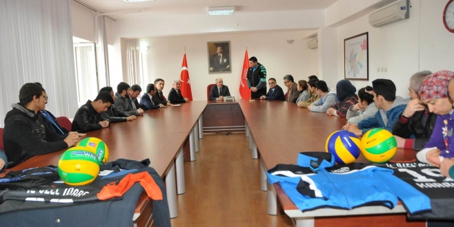 Vali Meral Başarılı Engelli Sporcuları Kabul Etti